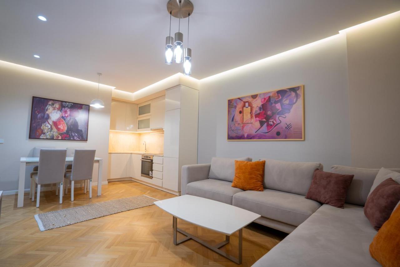 Center Tirana Liv Apartment Exteriör bild