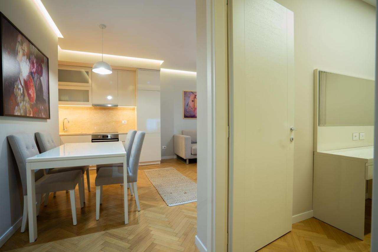 Center Tirana Liv Apartment Exteriör bild