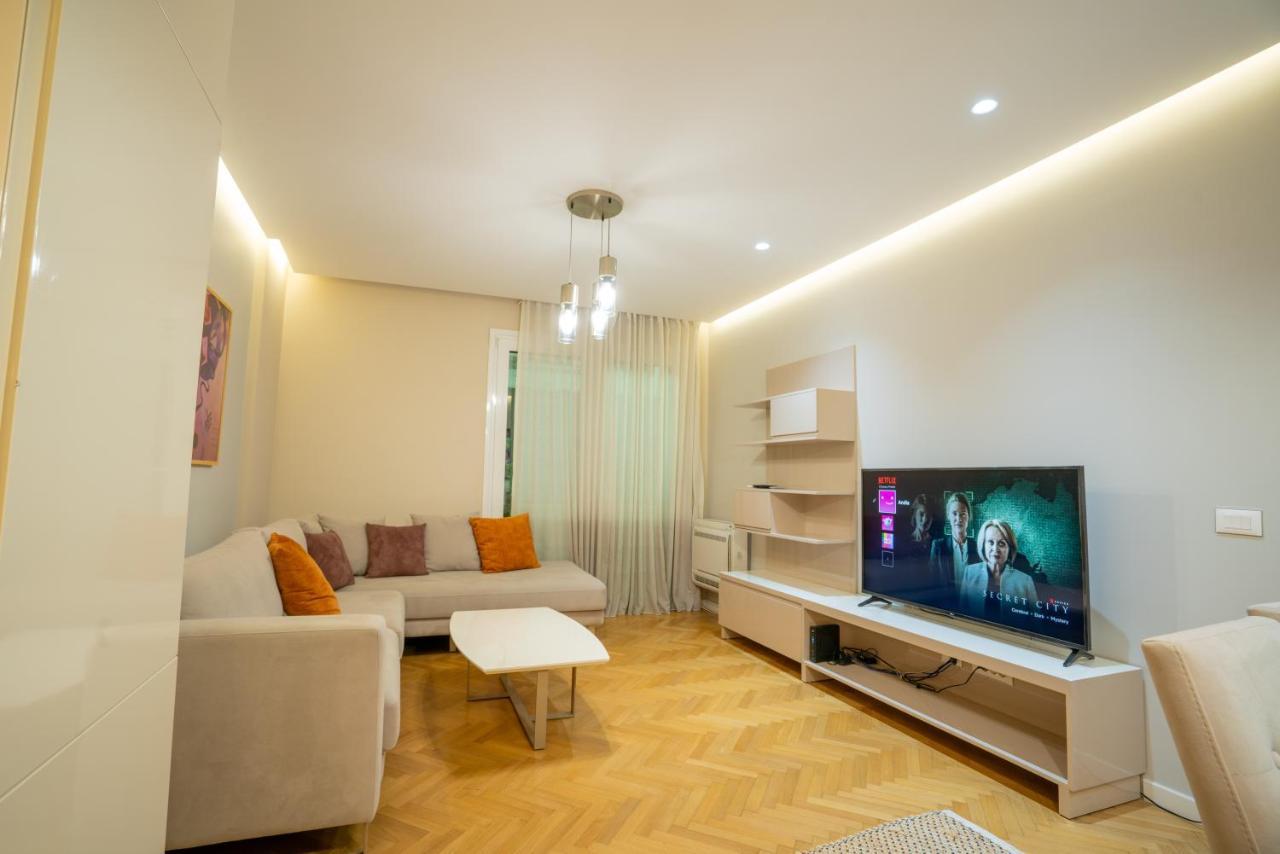 Center Tirana Liv Apartment Exteriör bild